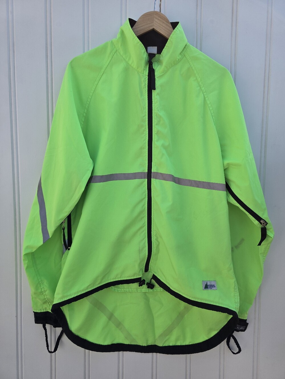 Vintage Mountain Equipment Co-op MEC Cycling Windbreaker Jacket Neon Green Large